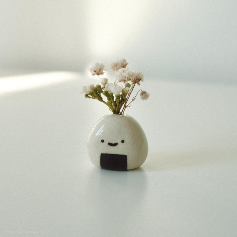 Ceramic Onigiri Mini Bud Vase